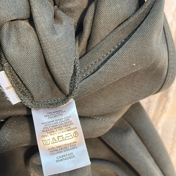 Lou & Grey Black Sleeveless V-Neck Jumpsuit - Picture 11 of 11